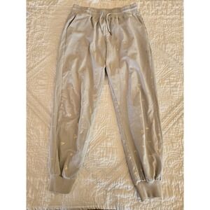 Solitaire Women's Gray Jogger Pants Metallic Heart Pattern Size Medium